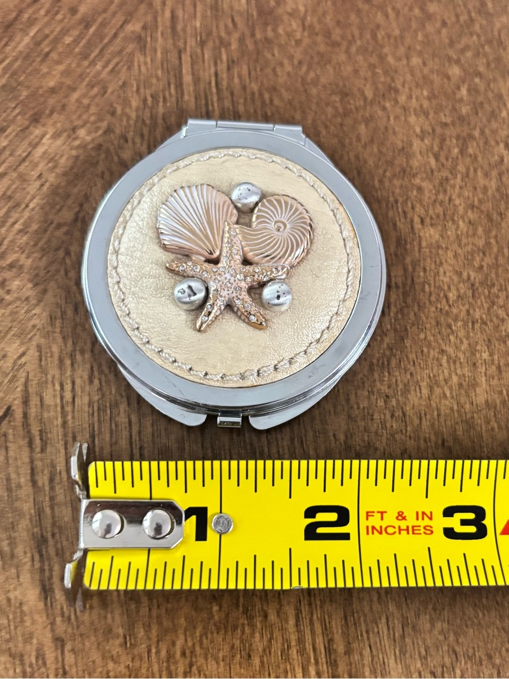 Brighton Shell & Starfish Compact Mirror - Picture 3 of 6